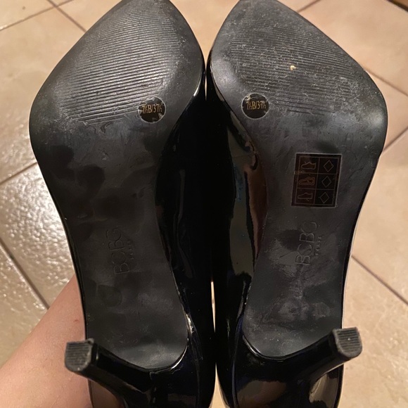 BCBG Stilettos - Picture 4 of 6